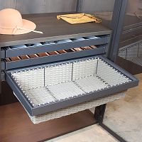 Выдвижная корзина PLAIT ULTRA из полиротанга, ширина 762-768 мм, коричневый/антрацит